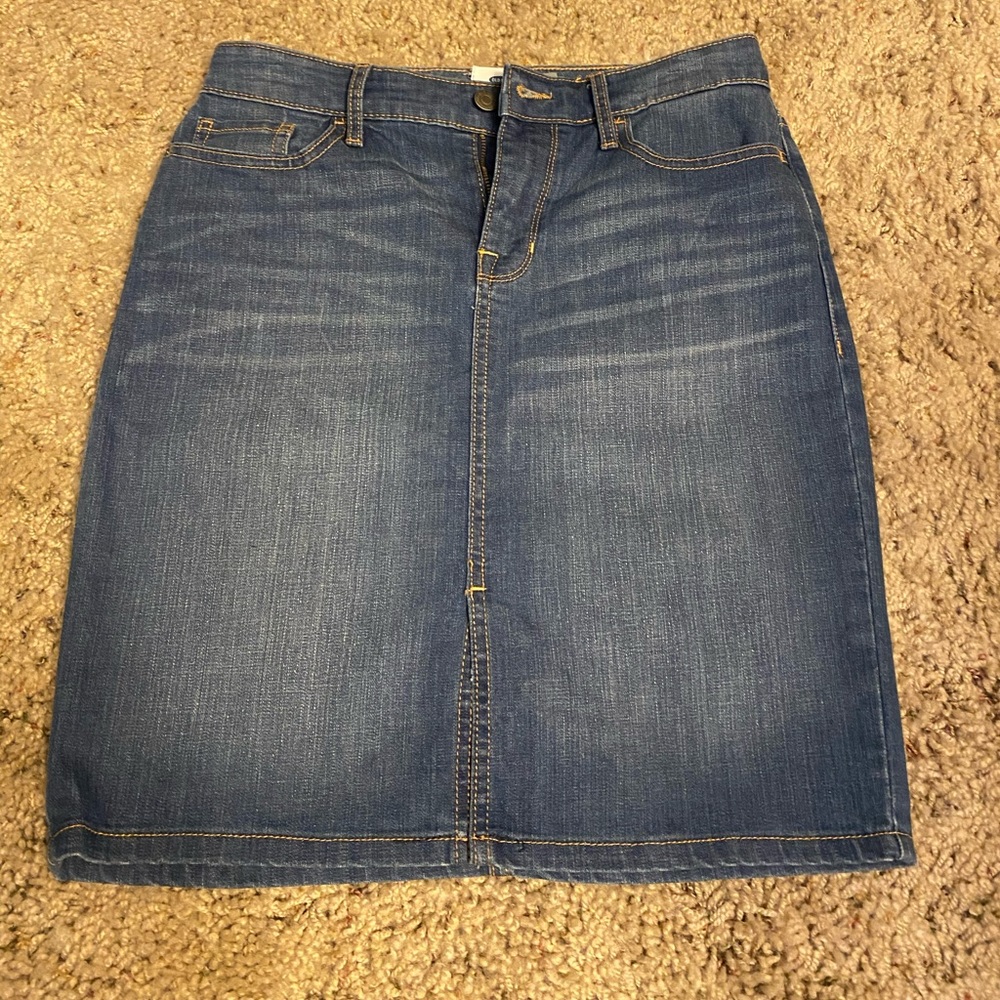 Old Navy Denim skirt Size 4